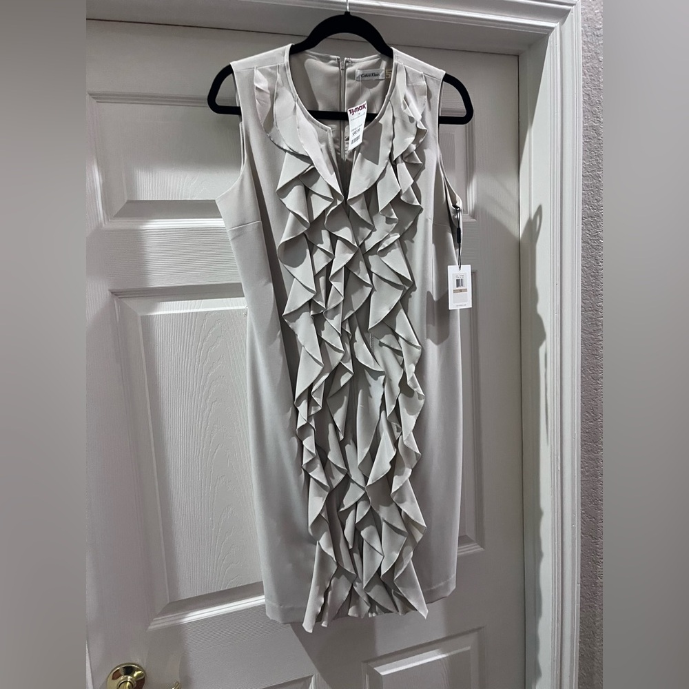CALVIN KLEIN - Ruffled V-Neck Taupe Dress